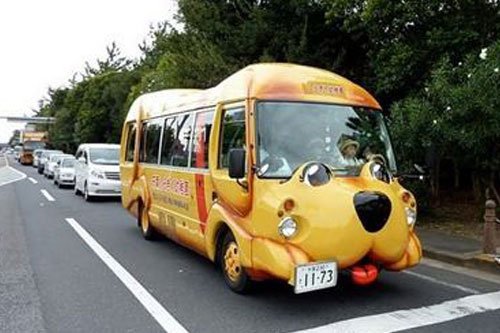日本校車也賣“萌” 連大人都想坐(圖)