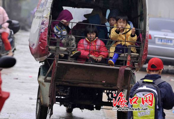 代表委員：開設學生公交專線 成立校車管理公司