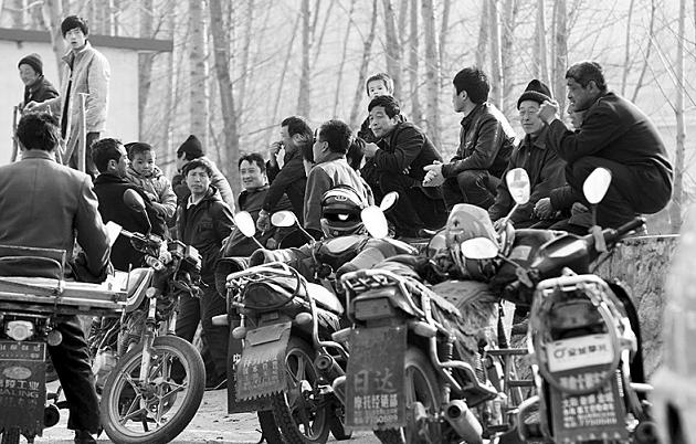 山神廟追蹤—校車發(fā)展現(xiàn)狀堪憂：農(nóng)村孩子怎樣安全上學(xué)