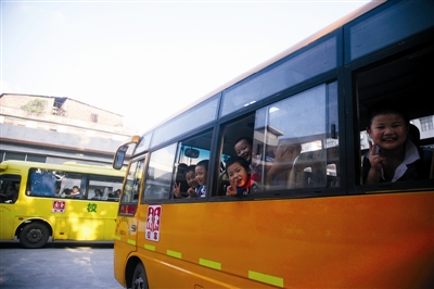 東莞：有校車核載人數超新國標3成多(圖)