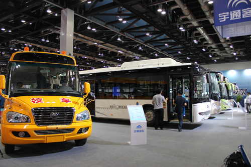 新國標校車發布  宇通閃耀北京道路運輸車輛展