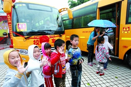 江西五寶鎮通校車 隨后轄區會陸續實現(二)