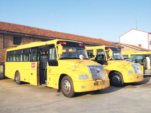 滄州：大鼻子校車入戶 家長放心的校車(圖)