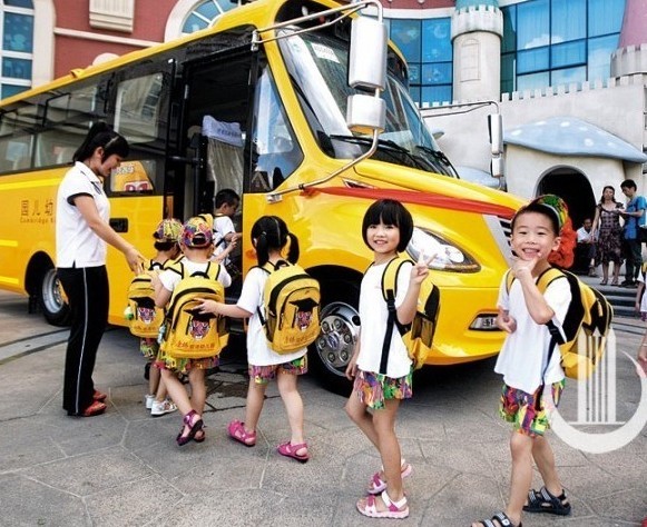 泉州豐澤區首輛國標校車投入使用