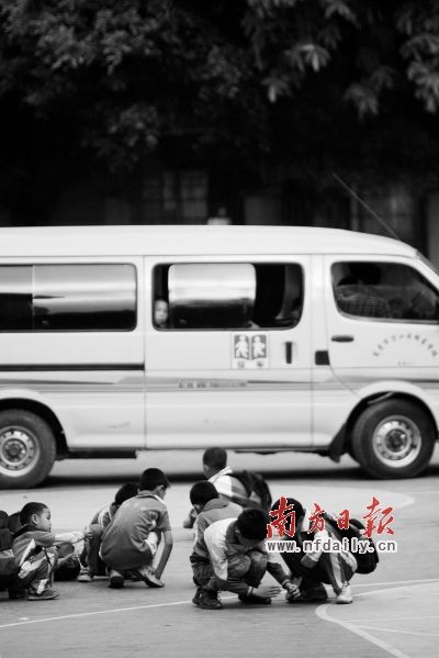 校車銷量有望借機(jī)大增(圖)