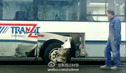 新西蘭：司機睡著后撞上校車