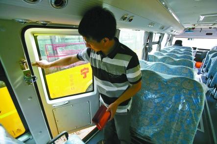 江北農村孩子將坐新校車上下學 每人每天收費2元(圖)