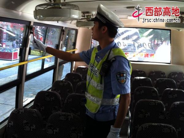 遂寧：交警一大隊組織開展秋季校車安全大檢查