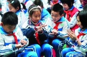 開學首日烏龍媽媽把兒子送錯校車 全城尋兒