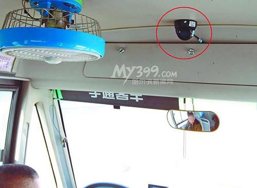 校車內的攝像頭