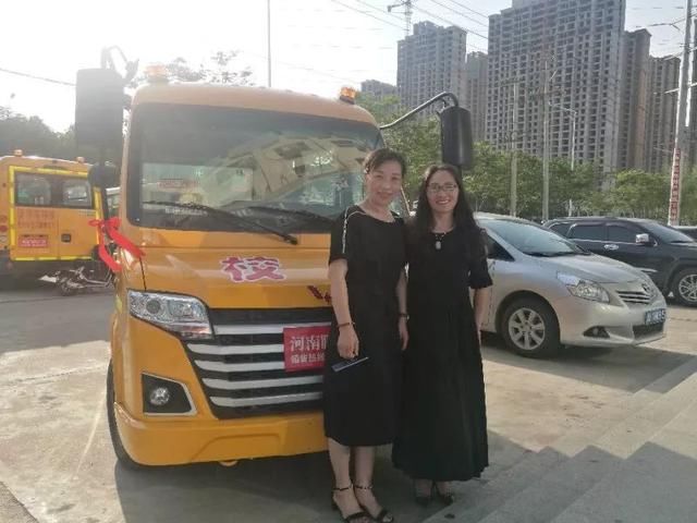 再創(chuàng)佳績｜五菱校車多地交車成功