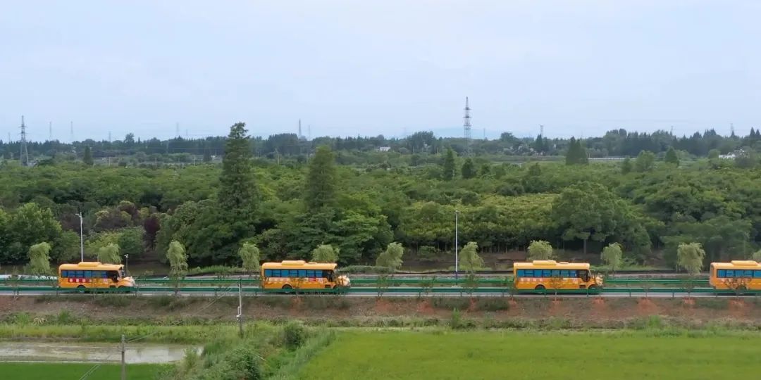 在蕪湖，宇通校車守護孩子們10年上學(xué)路