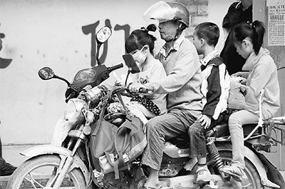 如此“校車”（經濟眼）