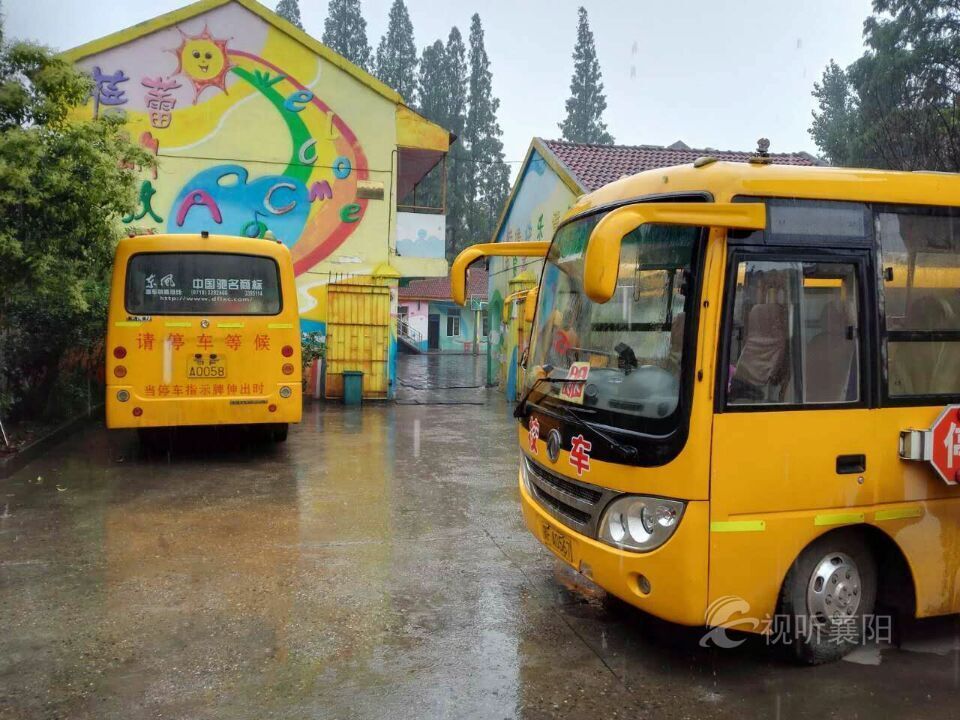 校車司機過期不換證，整改教育少不了
