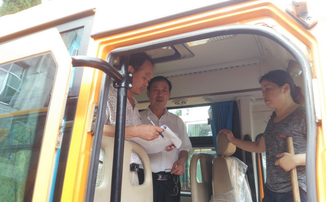 湖南常德漢壽縣：規(guī)范暑期校車安全管理 確保校車運(yùn)營(yíng)安全