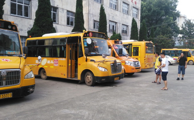 湖南常德漢壽縣：規(guī)范暑期校車安全管理 確保校車運(yùn)營(yíng)安全