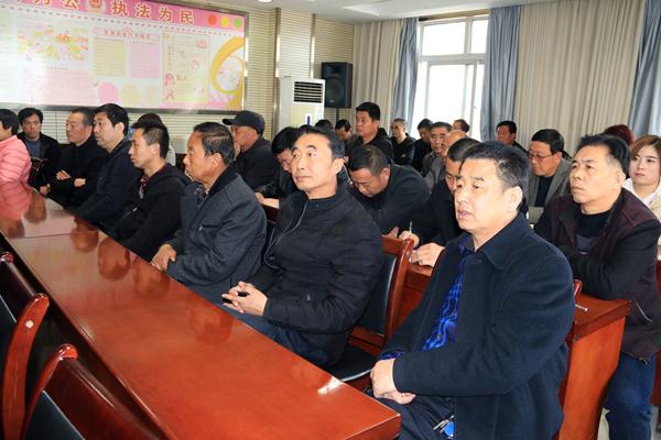 西峰公安分局交警大隊(duì)召開(kāi)2019全區(qū)校車安全管理工作會(huì)議
