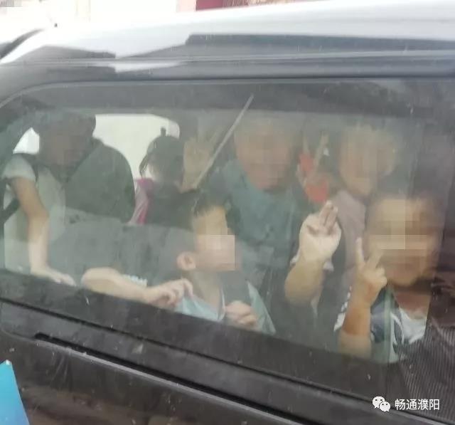 6月18日，遼寧省凌源市一名4歲幼童被遺忘在校車內(nèi)，放學時才被人發(fā)現(xiàn)死亡。