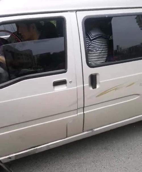 校車沒證黑車橫行，佳木斯教育局：公交全覆蓋，不批校車服務