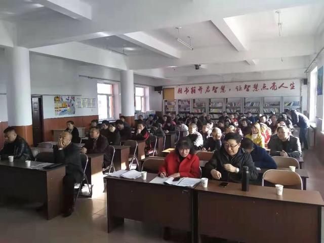【七進活動之進校車企業(yè)】昌邑交管大隊深入轄區(qū)校車企業(yè)開展冬季交通安全管理工作