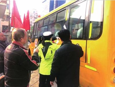 蘭州市校車統(tǒng)一封存 確保從源頭杜絕交通安全隱患
