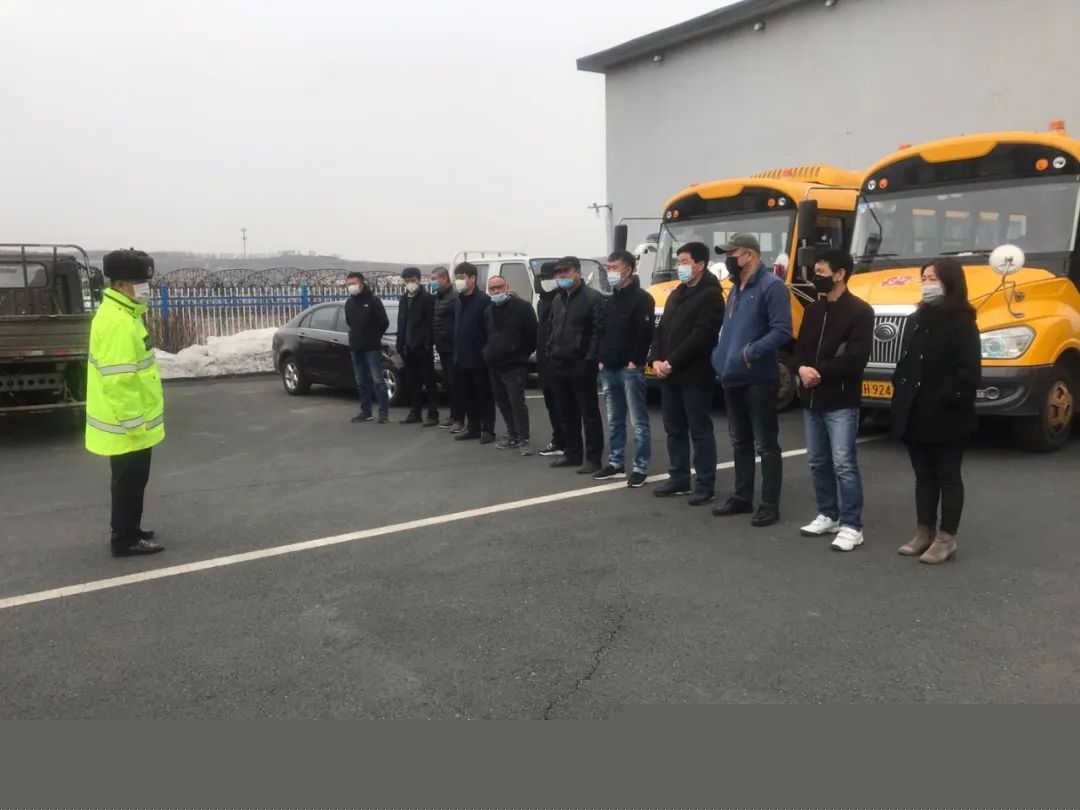 龍井市公安交通警察大隊(duì)全力做好開學(xué)前校車安全大檢查