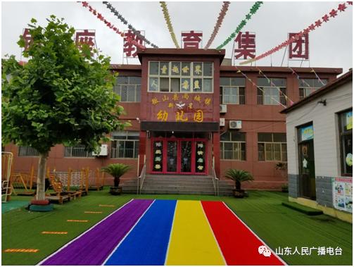 山東省：【爭(zhēng)議】省道旁的交接——跨區(qū)域校車一章難蓋，家長(zhǎng)望眼欲穿