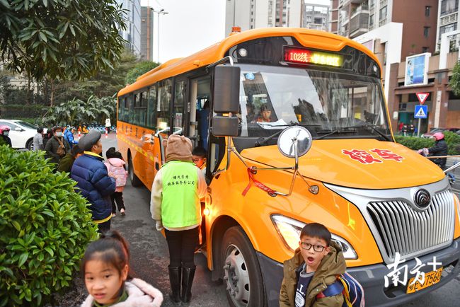 廣東佛山：共享校車、無紙化報(bào)名……禪城這樣為教育服務(wù)賦能升級(jí)