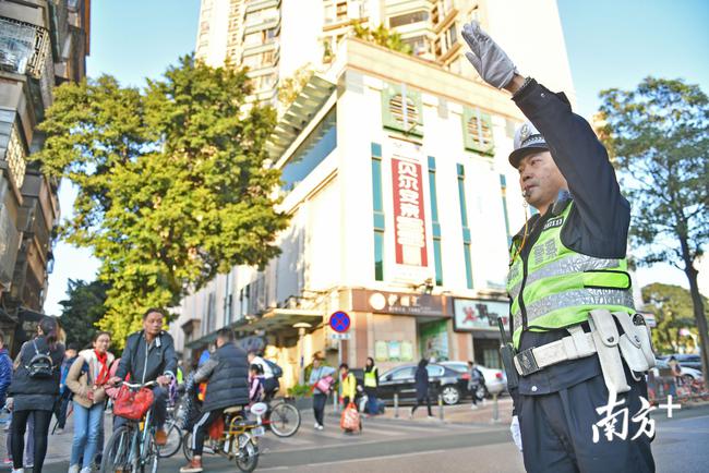廣東佛山：共享校車、無紙化報(bào)名……禪城這樣為教育服務(wù)賦能升級(jí)