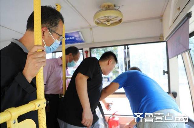 博興縣實(shí)驗(yàn)中學(xué)開(kāi)展2021年秋季校車(chē)駕駛員安全工作培訓(xùn)