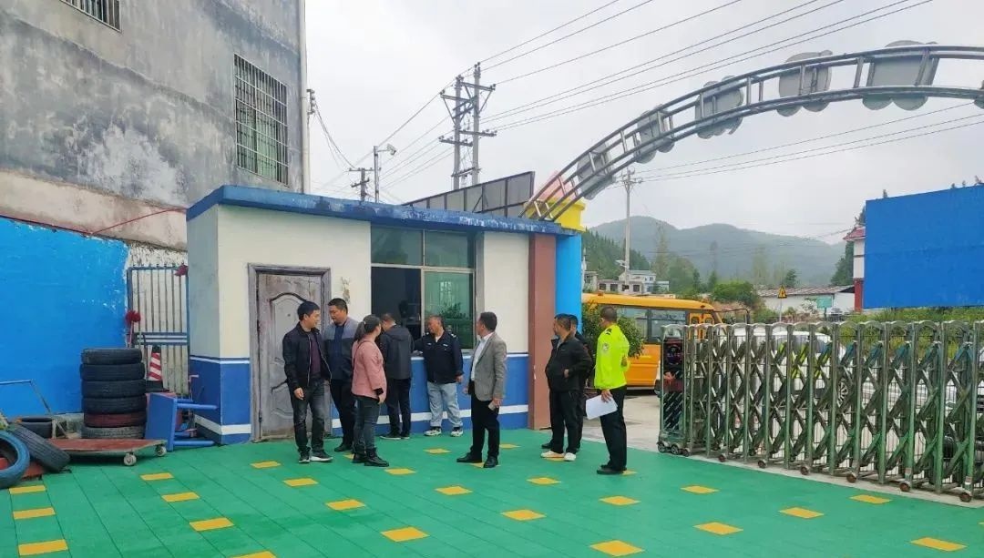開展校車安全專項檢查 筑牢學(xué)生安全防線