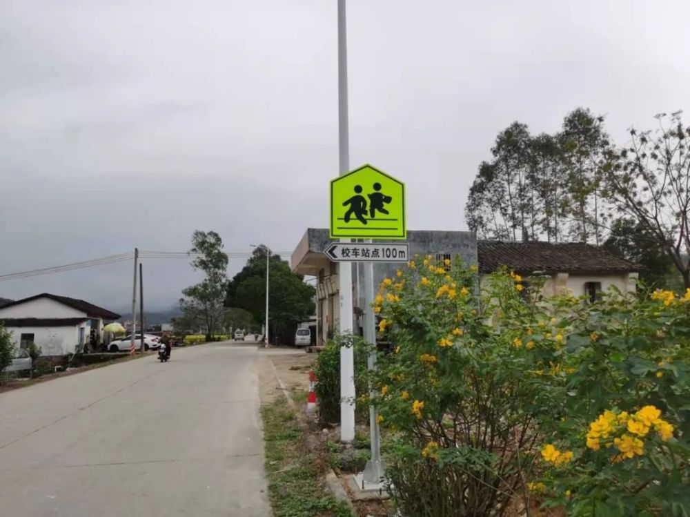 記者跟拍！佛岡新校車(chē)“入鎮(zhèn)到村”后…