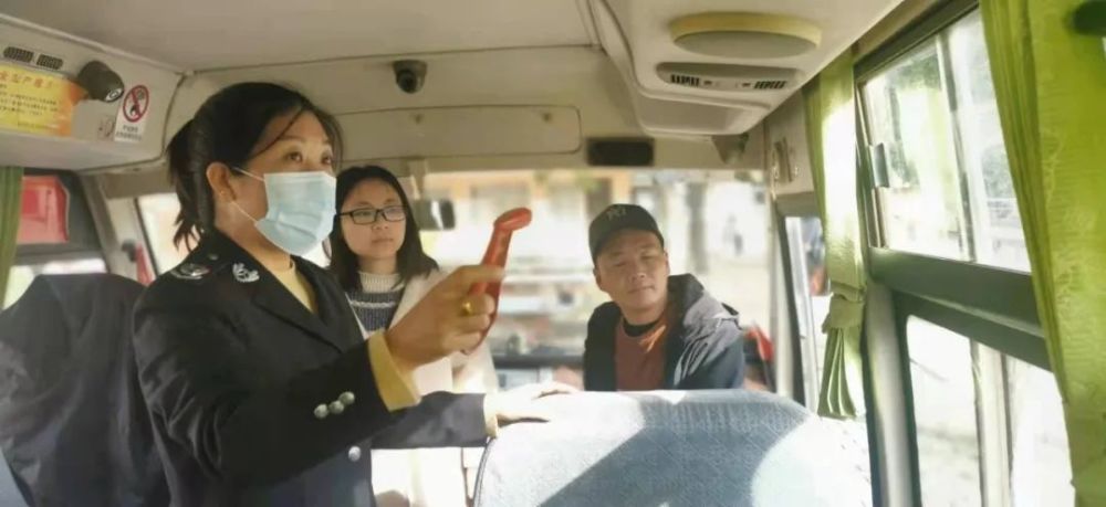 平安校園‖潼關(guān)縣教科局多措并舉切實(shí)做好冬季校車安全運(yùn)行工作