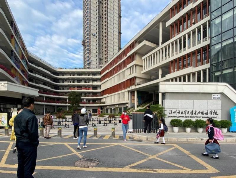 深圳一公辦學(xué)校突然取消校車，家長(zhǎng)不淡定了？教育局回應(yīng)
