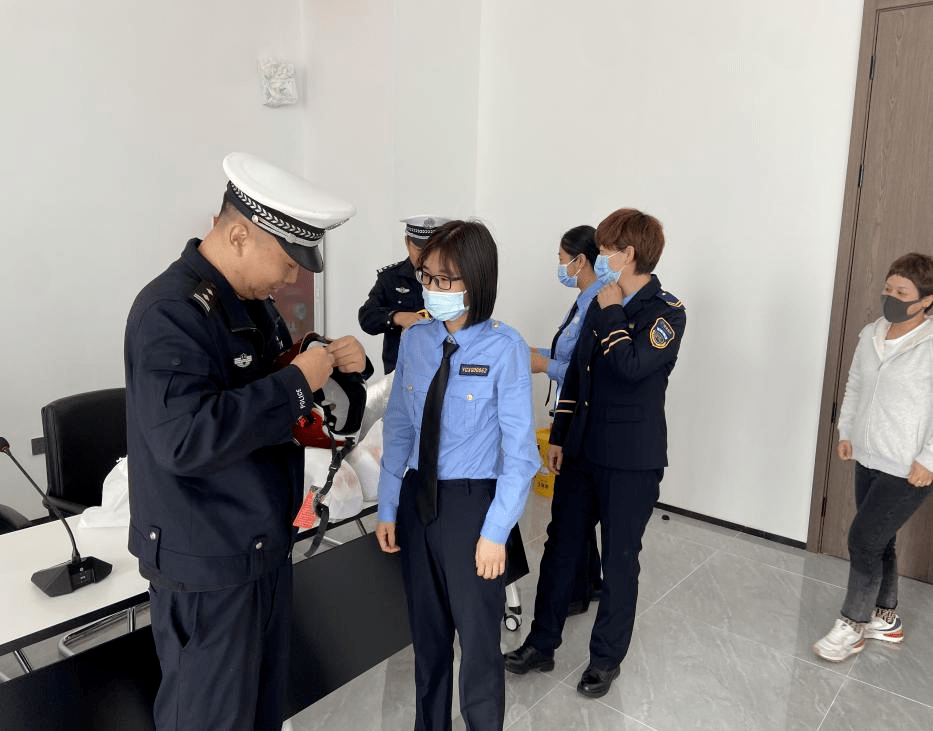 筑牢平安上學路 強化校車安全源頭管理 西青交警為校車駕駛員再培訓