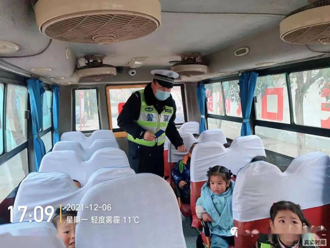 【興平交警】學期末開展校車安全檢查，筑牢安全防線