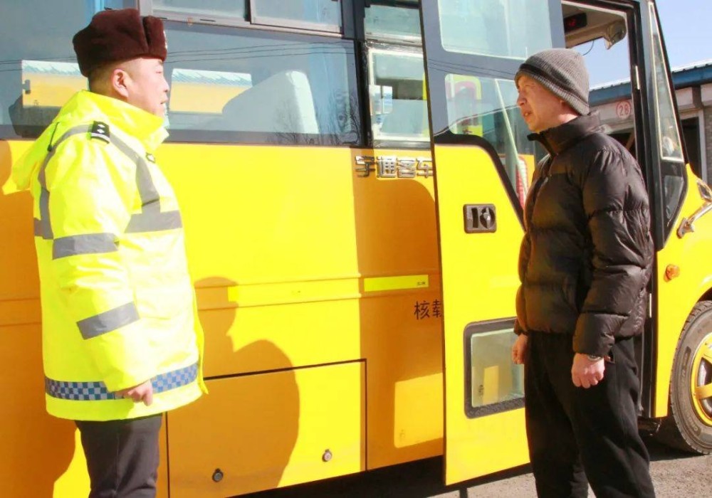 江源區交警大隊：加強校車管理，護航“平安上學路”