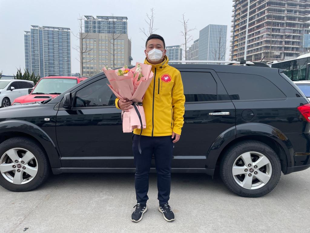 勇士凱旋！溫馨校車“最美抗疫志愿者”退伍不褪色