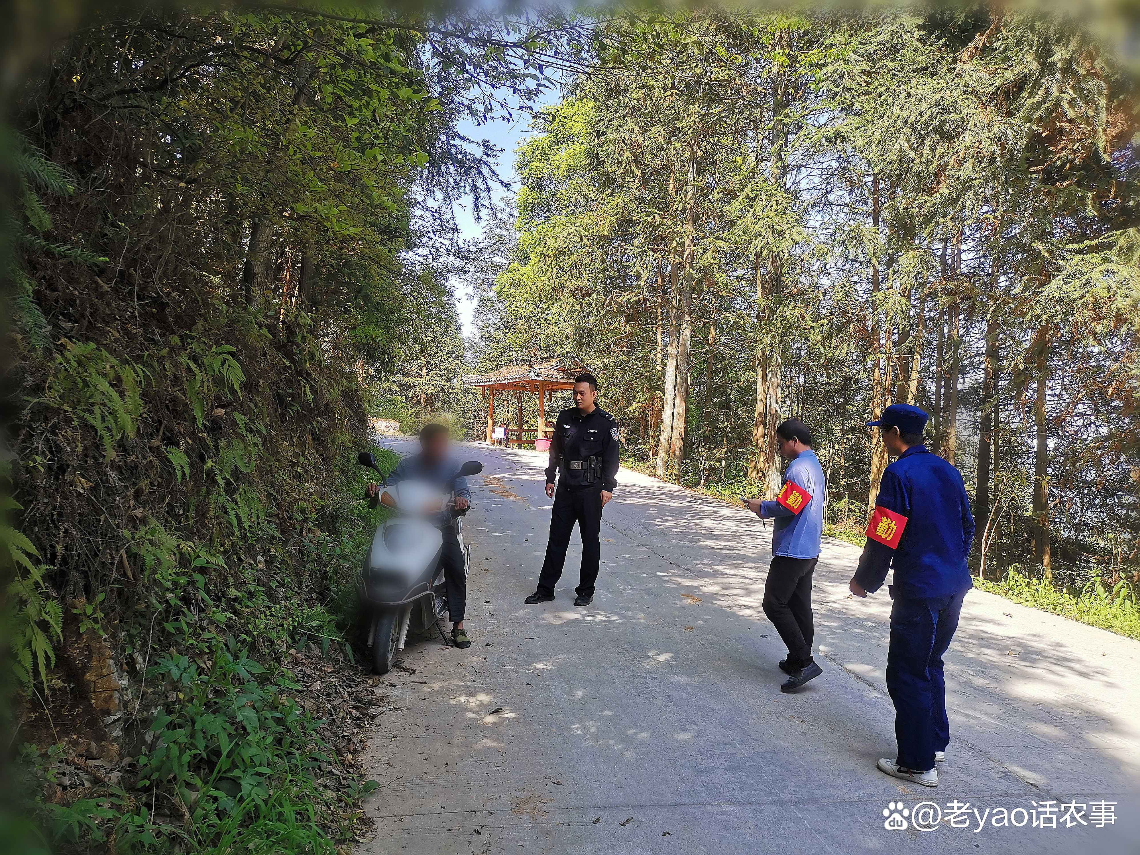 鄉村“黑校車”治理要常態化