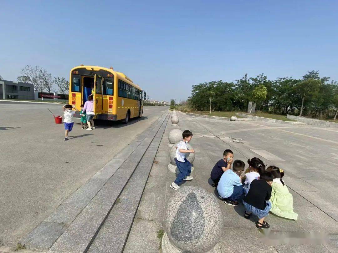 校車安全伴我行 應(yīng)急演練筑防線