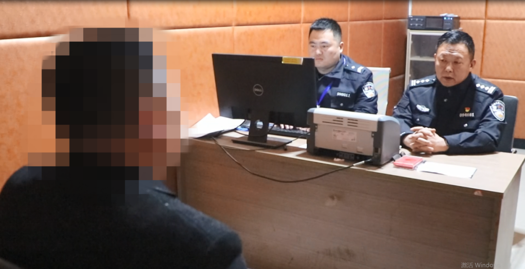 嚴(yán)懲！這個(gè)“黑校車”司機(jī)被警方刑事立案！學(xué)校亦被罰！