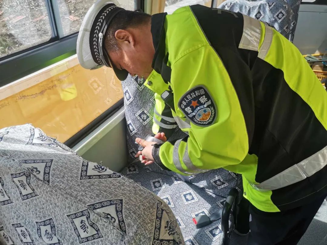 為愛護航 安全“童”行！龍井交警開展校車安全大檢查