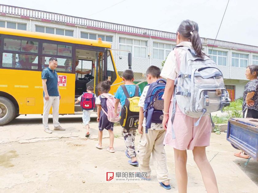 上學(xué)路上，一個(gè)孩子都不能少