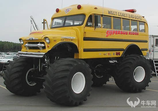 別人家校車(chē)好牛 知足吧俺都沒(méi)坐過(guò)校車(chē)