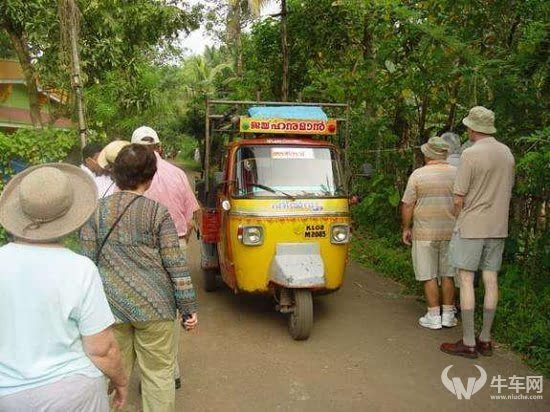 別人家校車(chē)好牛 知足吧俺都沒(méi)坐過(guò)校車(chē)