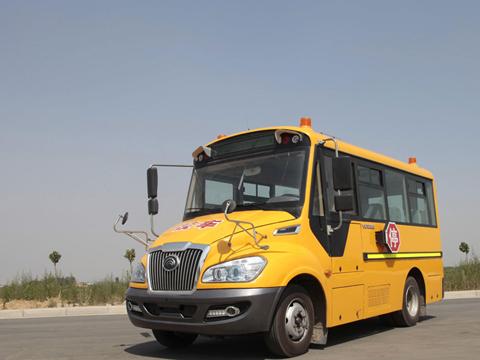 校車：不上“兩會”也應(yīng)被持續(xù)關(guān)注