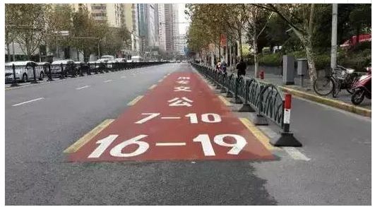 校車能否行駛公交專用車道？