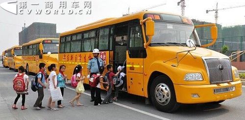 河南省的非專用校車計(jì)劃于2016年9月前淘汰