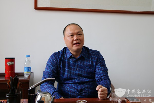 德耀集團的校車“生意經(jīng)”：怎一個“安全”了得