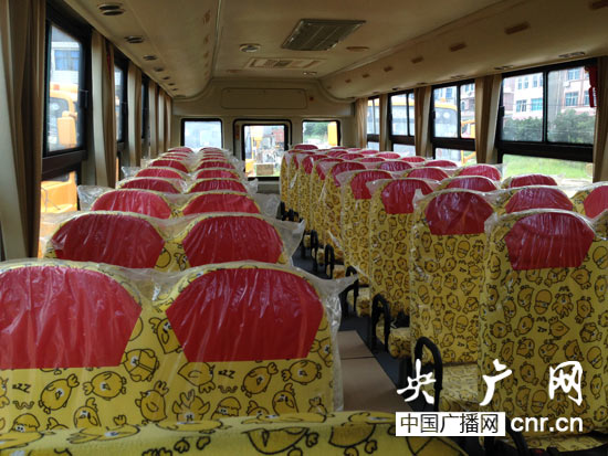 溫嶺回應校車撂荒成公廁：根本不是校車（二）